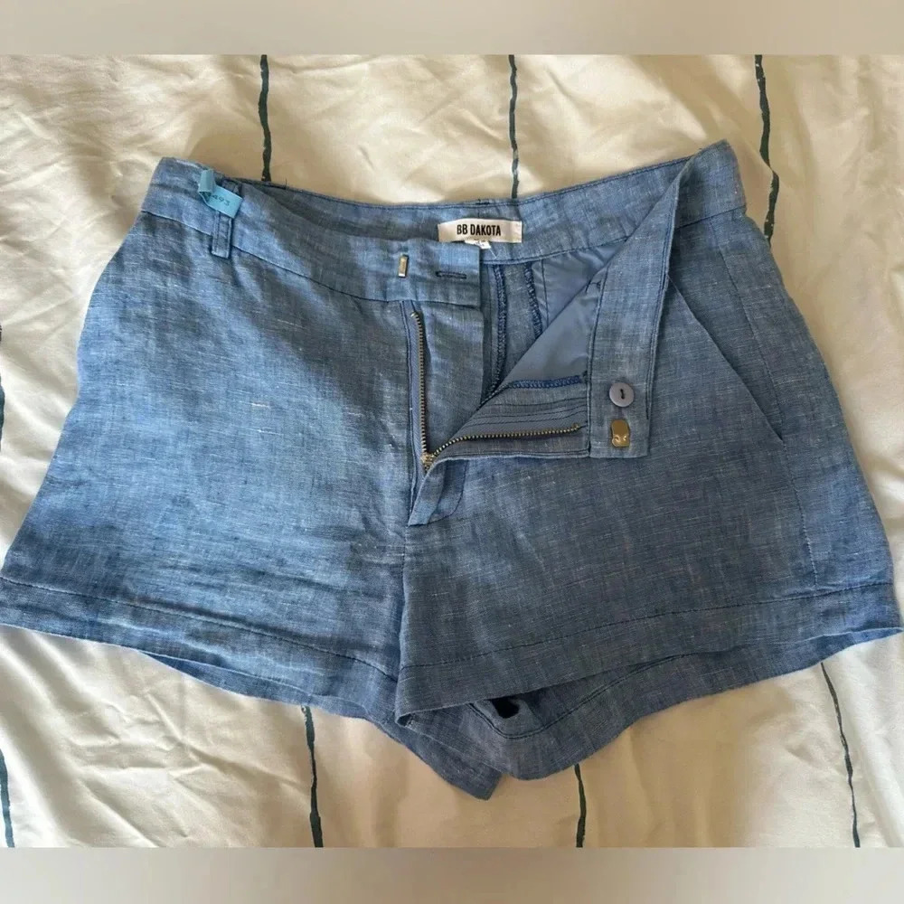 BB Dakota Light Blue Linen Dane Shorts - Picture 2 of 9
